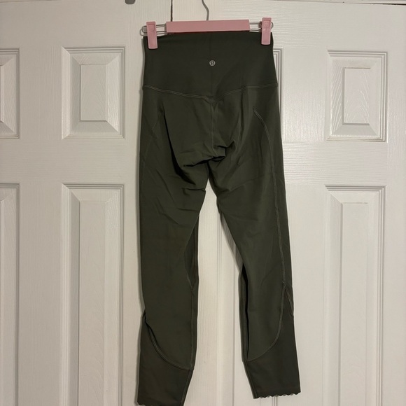 Lululemon Align Scalloped Hem High-Rise Pant 25"
Grey Sage - Picture 3 of 9